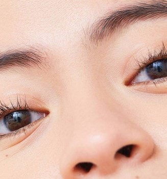 'ครีมทารอบดวงตา หรืออายครีมลดริ้วรอยแบบไหนดี? - ลอรีอัล ปารีส L’Oréal Paris