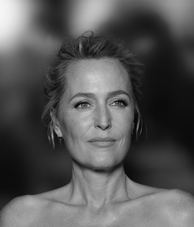 260422 Oap Cannes26 Lights Of Women Worth Awards Gillian Anderson Mobile Dmi Website